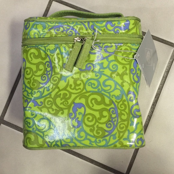 Crabtree and evelyn toiletry bag Crabtree & Evelyn Cosmetic Bags. 1 Items. Out of Stock. Follow this search to be notified when new items are listed. Follow ing Search. Crabtree & Evelyn Lavender Toiletry Cosmetic Bag. $ 1; Show Results. Sort By Relevance. Department Accessories. Clear. Accessories.