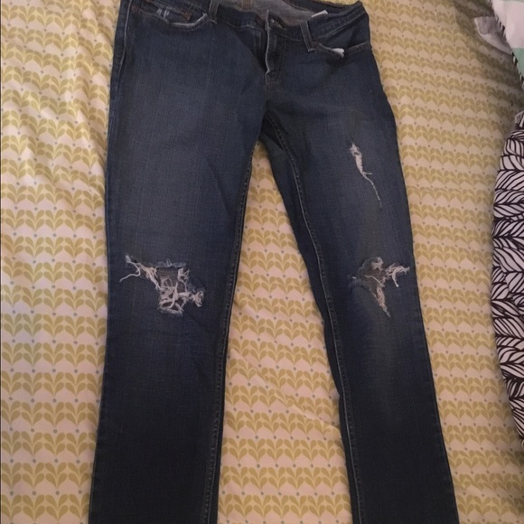 524 Levi too super low size 9m