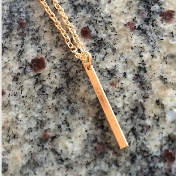 π HP π Single Vertical Gold Bar Necklace - Picture 2 of 4