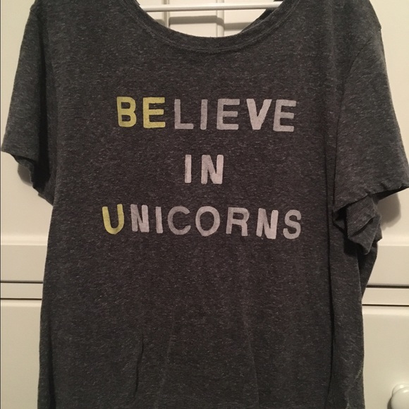 Cute top - Picture 1 of 1