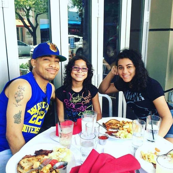 Meet your Posher, Mercedes