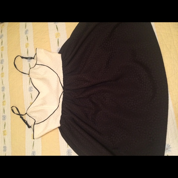 Withe and black skirt, very cute and high quality,