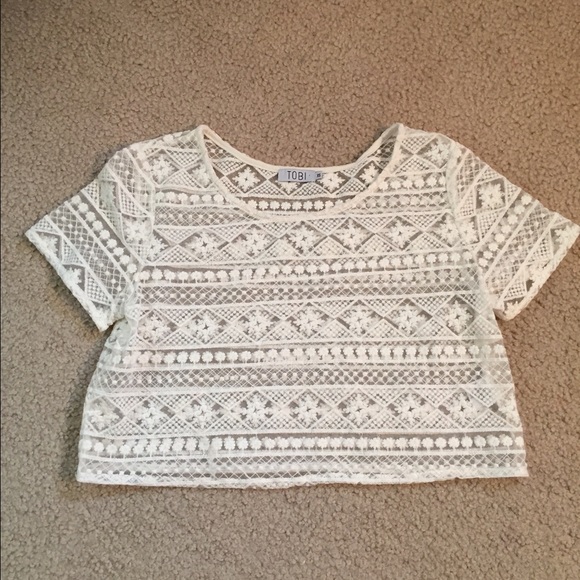 NWOT Tribal Lace Cream Short Sleeve Crop Top