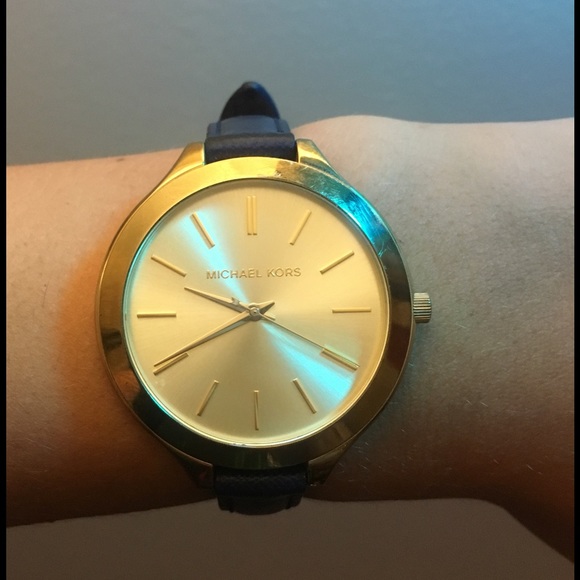 Michael Kors watch - Picture 2 of 3