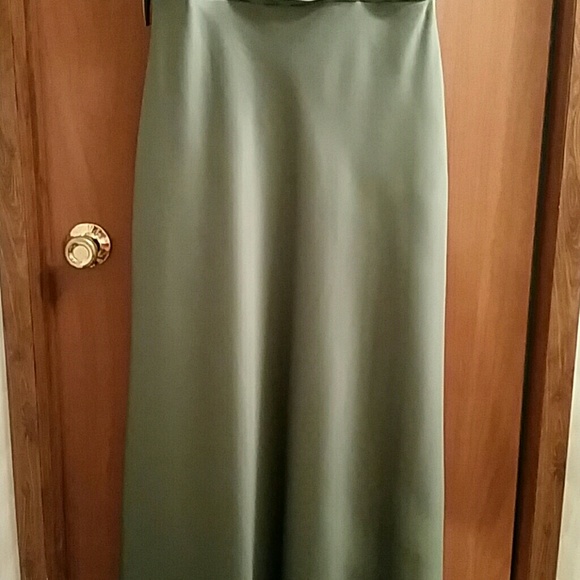 Clover Green Prom Bridesmaid Maxi Dress - Picture 3 of 3