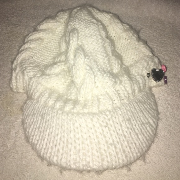 White knitted cap🍂☁️