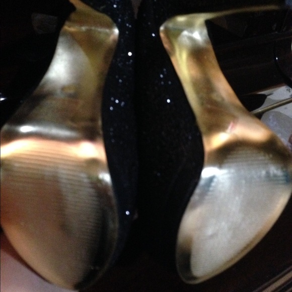 Gorgeous platform crystal heels!! - Picture 3 of 4