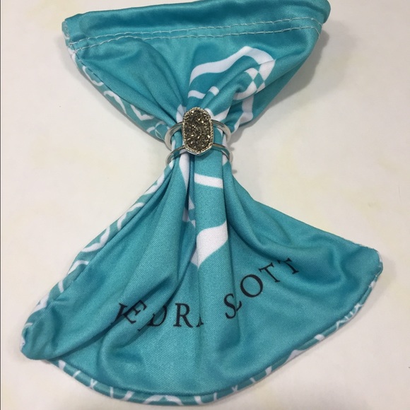 Kendra Scott Elyse Silver/Platinum Druzy - Picture 2 of 2