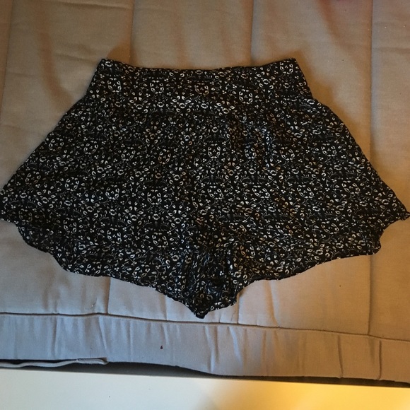 Floral soft shorts