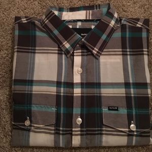 Hurley short sleeve button down, L