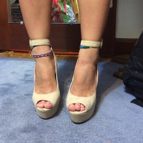 Nude size 7.5 heels