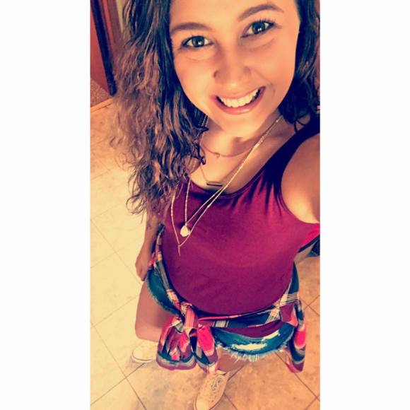 Meet your Posher, Sarah - Picture 1 of 1