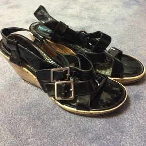 Black sandal wedges