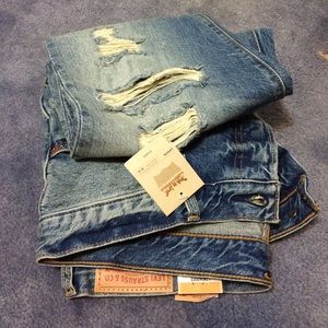 BRAND NEW Levi boyfriend jeans