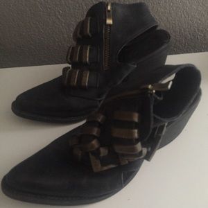 Jeffrey Campbell boot