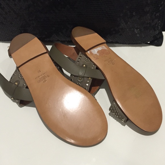 Sandals - Picture 3 of 4