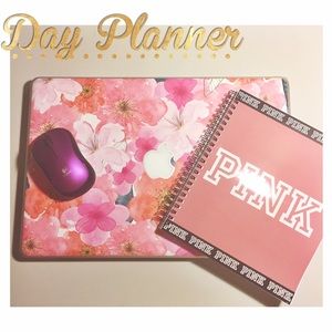 VS PINK 2017 Planner/Agenda