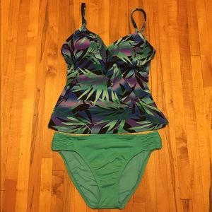 Women's Swimsuit Tropical Prints Size M