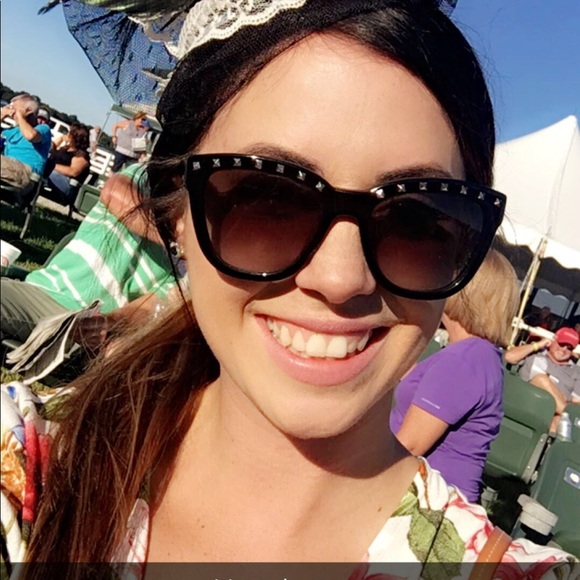 Valentino Rockstud Sunnies - Picture 6 of 6