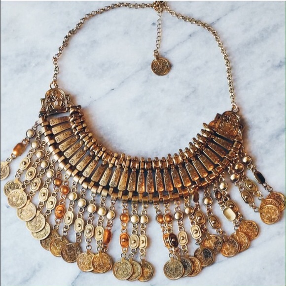 Jewelry | Boho small gold coin necklace - Picture 3 of 4