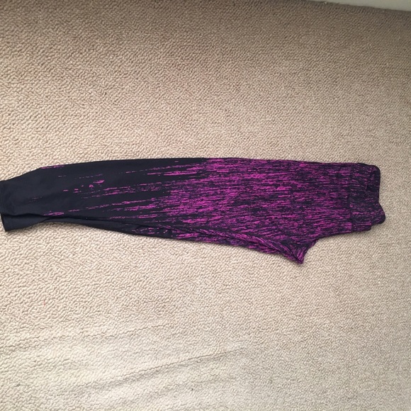 Athletic leggings