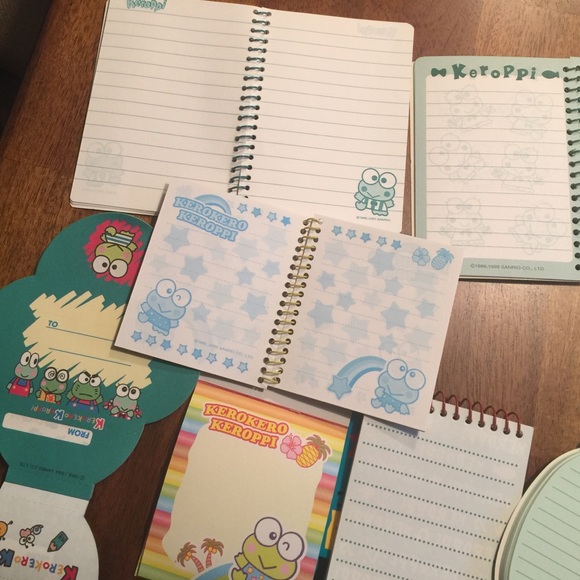 💜Bundle @malulo68💜Sanrio Keroppi Note Pad Bundle - Picture 2 of 4