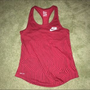 Nike run athletic tank top NWOT