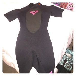 Short wet suit