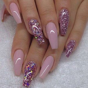 Meet your Posher, Dalila