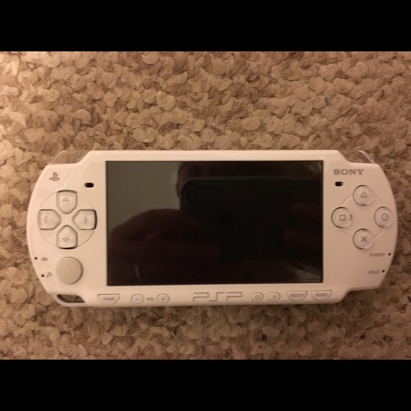 Sony Psp 2008 Model View 3