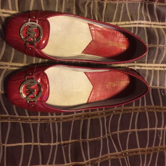 Size 10 Michael Kors never worn flat shoes