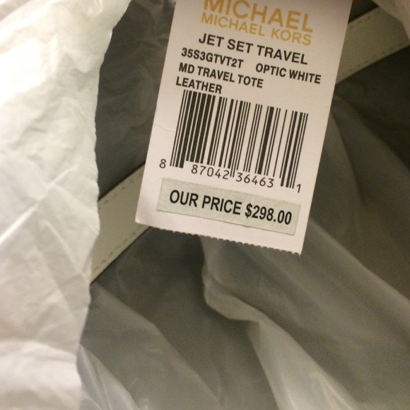 (SOLD)Micheal kors jet set travel bag ***SOLD*** - Picture 4 of 4