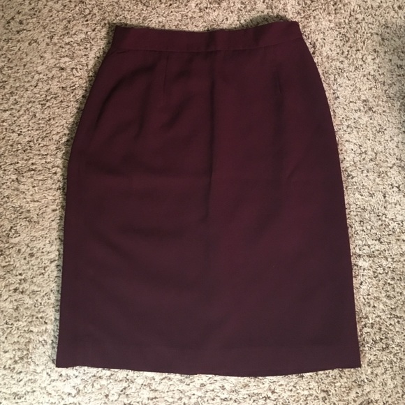 Adolfo Studio Pencil Skirt - Picture 2 of 4