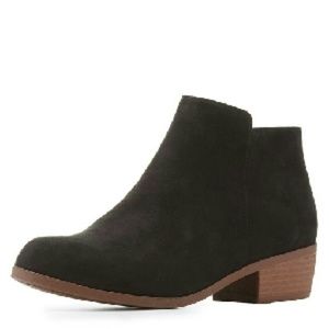 Black Qupid Almond Toe Chelsea Boots Size (6)