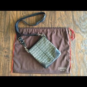 Coach Logo cross bag