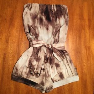 Guess strapless belted romper