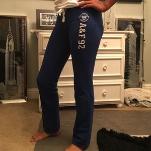 Abercrombie & Fitch sweatpants size small