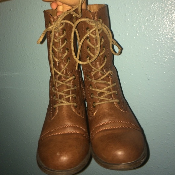 Combat Boots - Picture 1 of 2