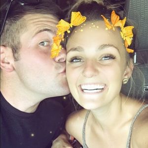 Meet your Posher, Dakota