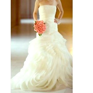 👰🏻👰🏾Vera Wang - Ivory Wedding Dress 👰🏽👰