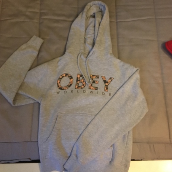 Obey sweatshirt