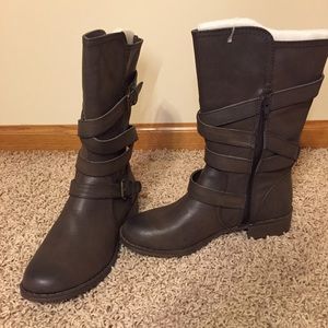 Report "Jesslyn" Mid-Shaft Brown Booties size.7