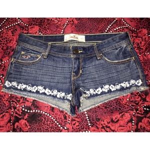 Hollister mini shorts