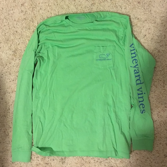 Vineyard vines shirt
