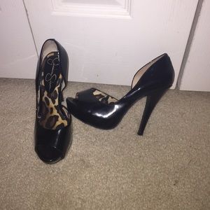Jessica Simpson black patent heels
