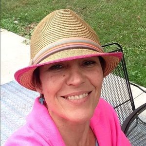 Meet your Posher, Lori