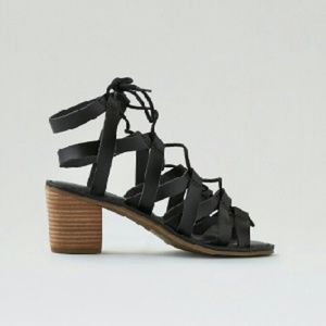 AEO Lace Up Chunky Mid Heel Sandals
