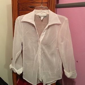 White 3/4 sleeve button up shirt