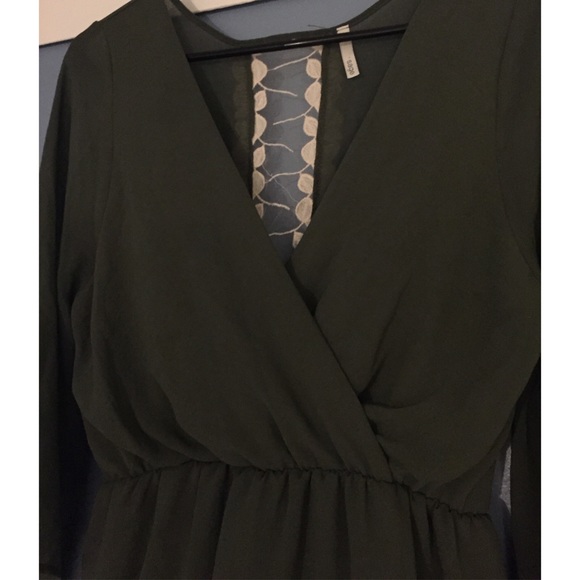 Sale🎉Navy green dress with lace✨Price firm - Picture 2 of 4