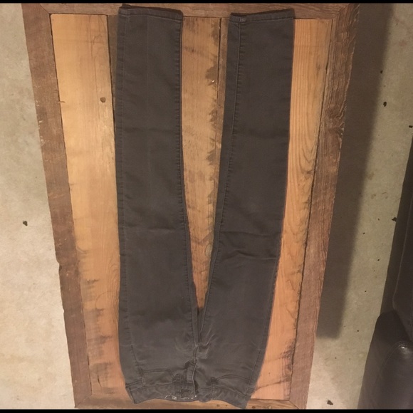 Charcoal American and eagle skinny jeans - Picture 1 of 3